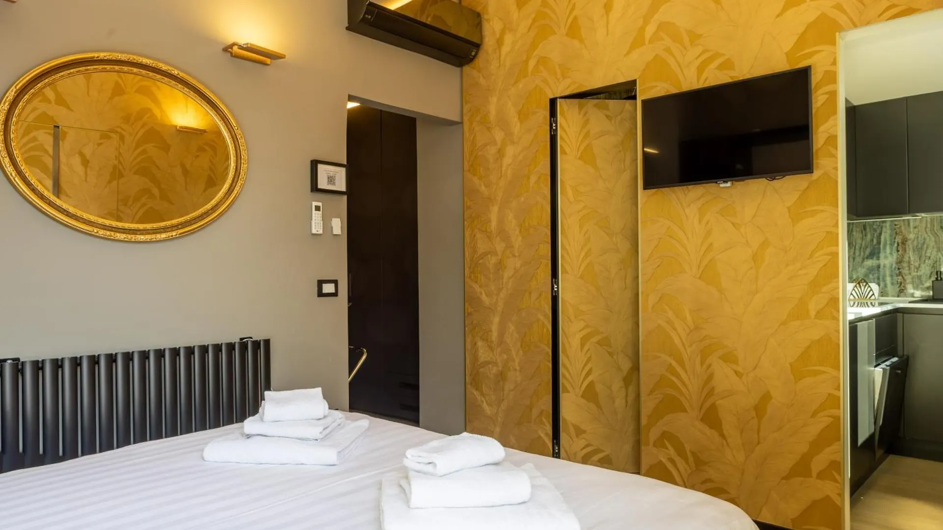 公寓 Ponte Vecchio Terrace Suite With Jacuzzi 佛罗伦萨