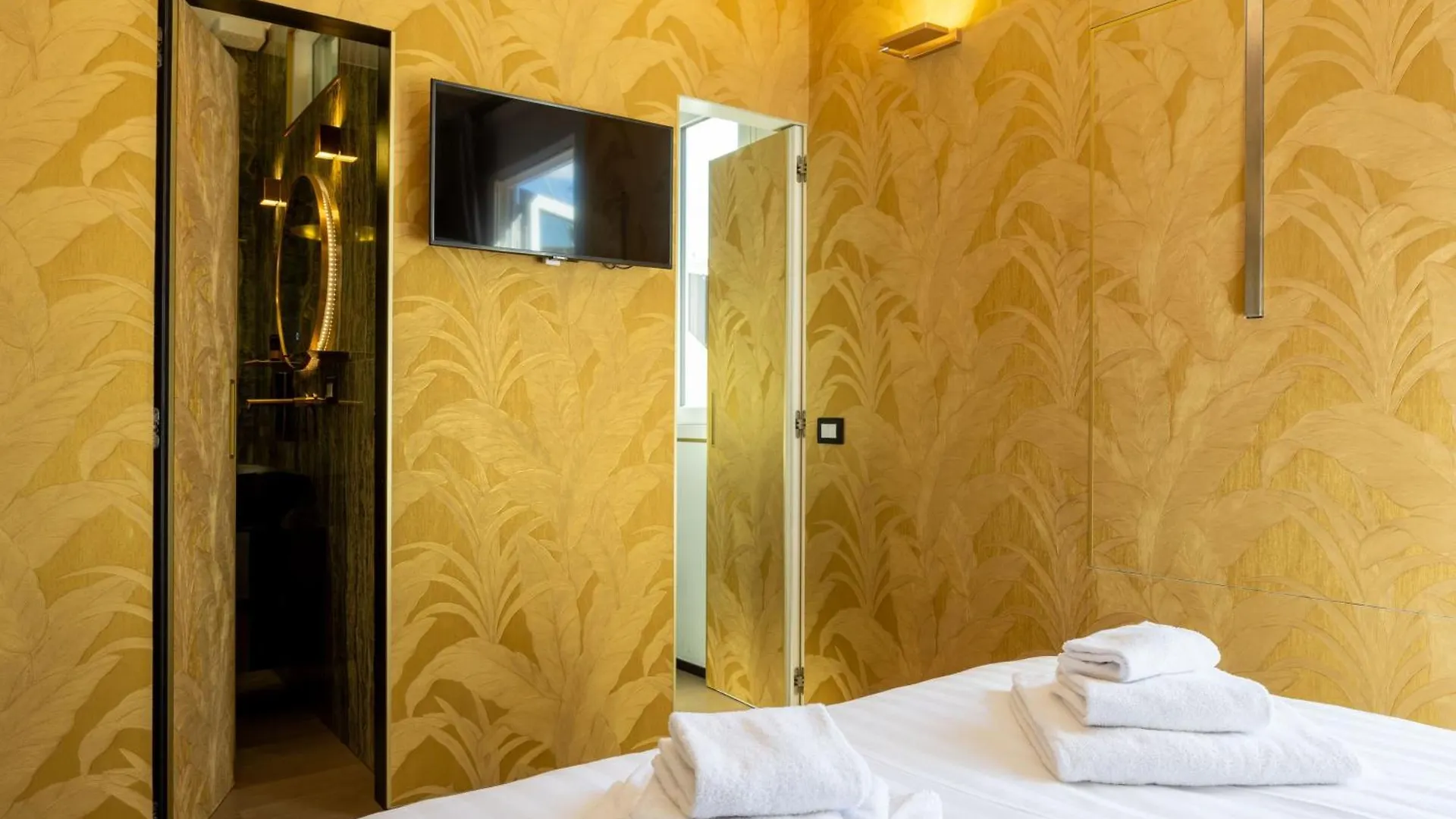 Ponte Vecchio Terrace Suite With Jacuzzi 佛罗伦萨