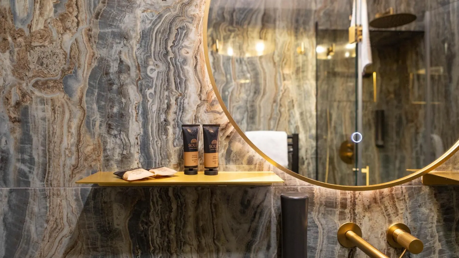 Ponte Vecchio Terrace Suite With Jacuzzi 佛罗伦萨 0*,  意大利