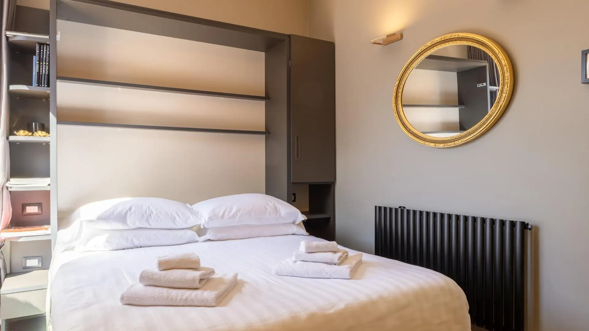 Apartment Ponte Vecchio Terrace Suite With Jacuzzi Florence Italy
